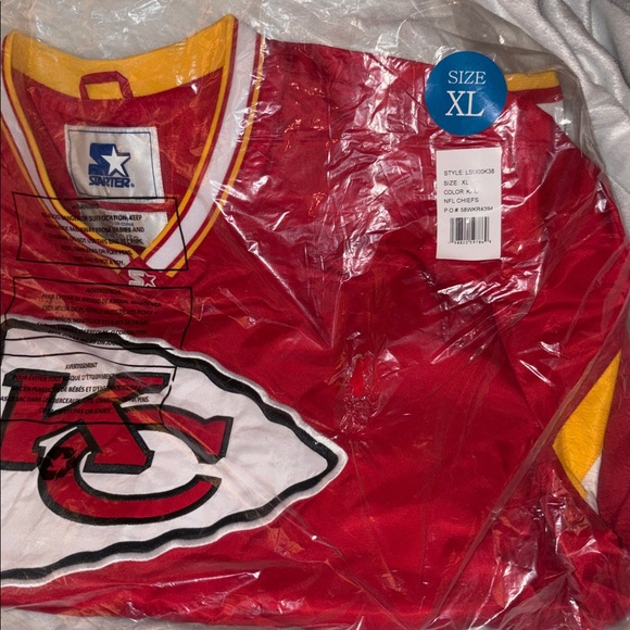 NWT NFL Starter Pullover - Kansas City Chiefs, XL - Picture 5 of 7